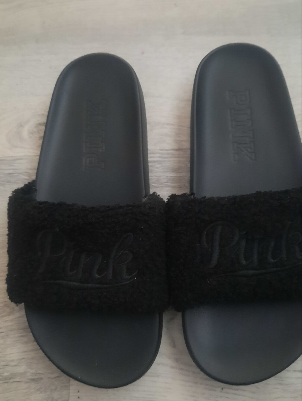 PINK Victoria's Secret Black Sherpa Slide Sandals